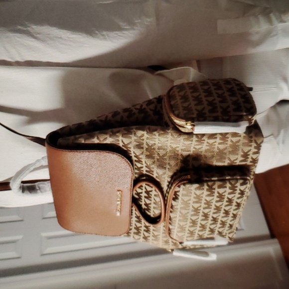 NWT Michael Kors Abby Signature Jacquard Large Cargo Backpack BG/EB/LUGG - Picture 2 of 14